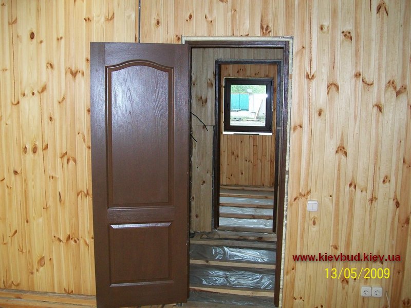 дачный домик с гаражом из блок хауса, из дерева